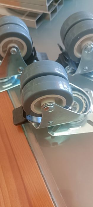 Suporte com rodas