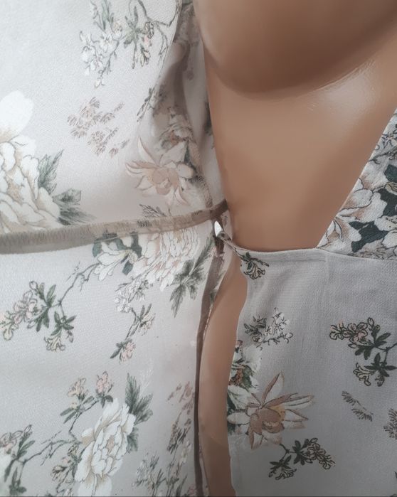 Sukienka kopertowa z wiskozy kwiaty Pull&Bear 36 S