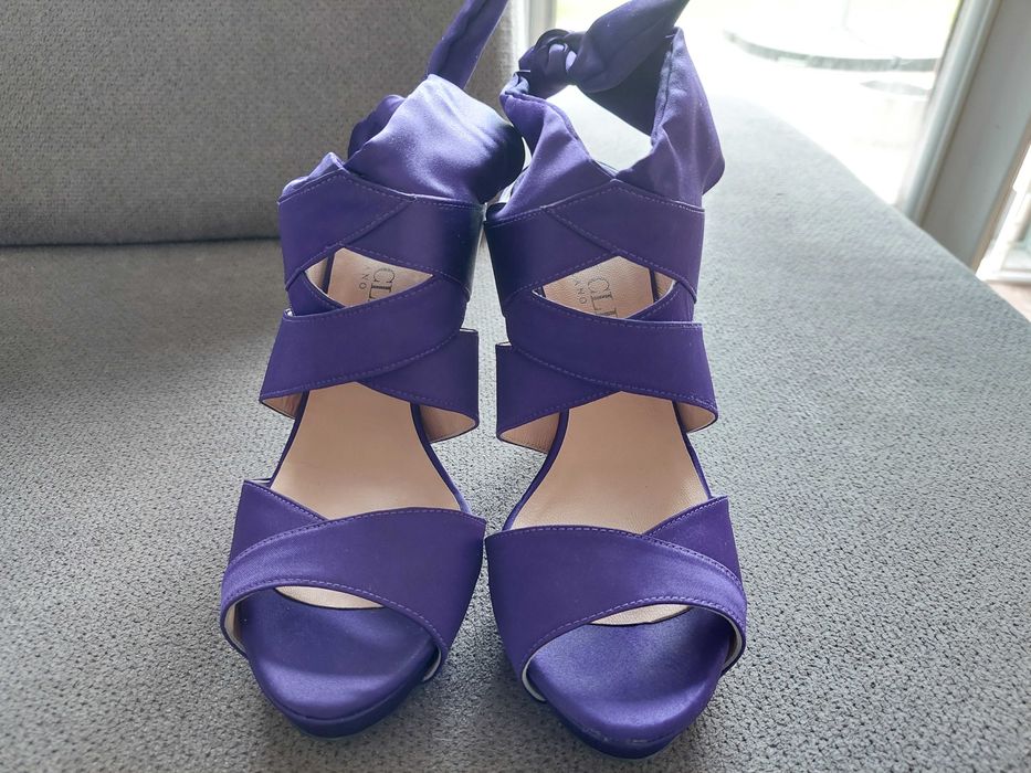 Buty szpilki Deni Cler 37 stan idealny