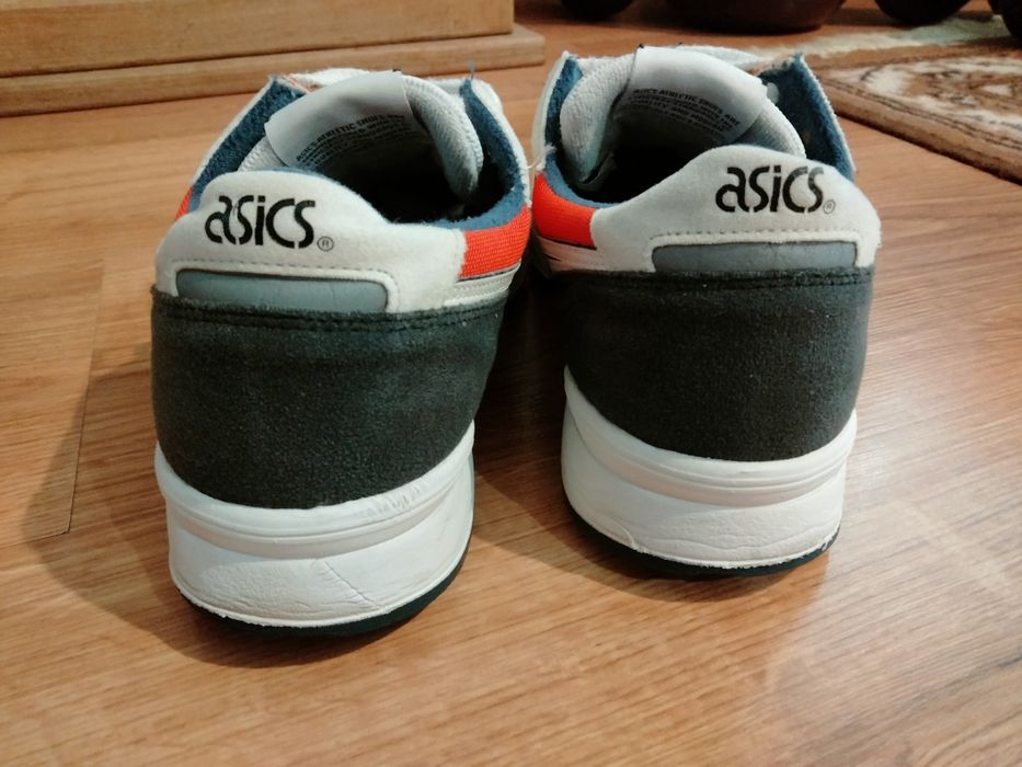 Кросівки ASICS 40 p
