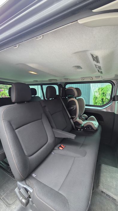 Wynajem wypożyczalnia busa Renault Trafic wolne terminy
