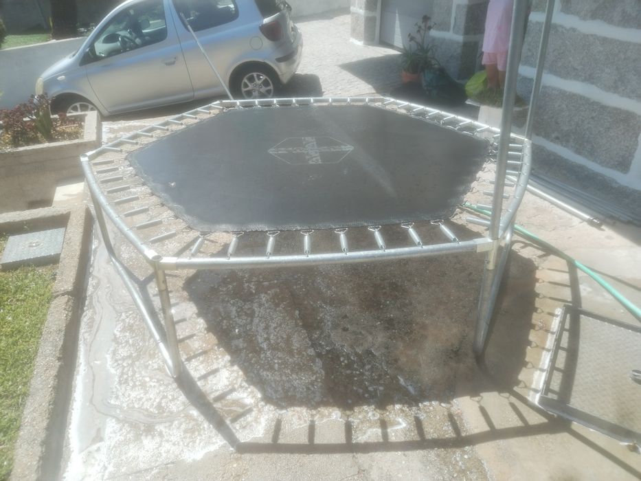 Trampolim  impermeável