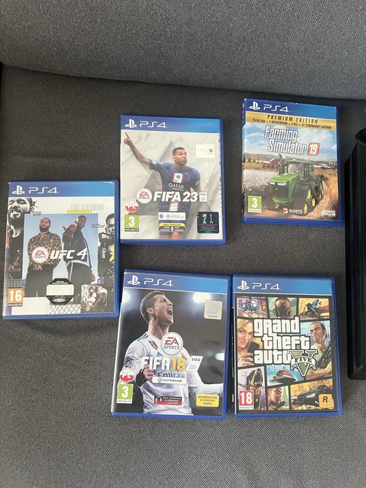 Ps4 pro + 2 pady