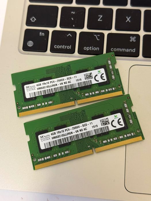 Оперативна пам'ять Hynix SODIMM DDR4 4Gb 1Rx16 2666Mhz PC4-2666V-SC0-11 HMA851S6CJR6N-VK