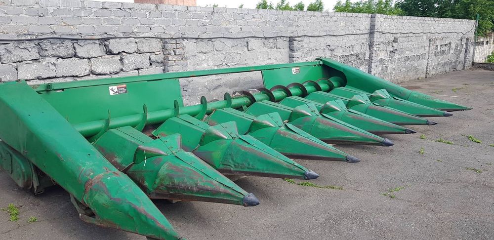 Жатка кукурузная John Deere 843