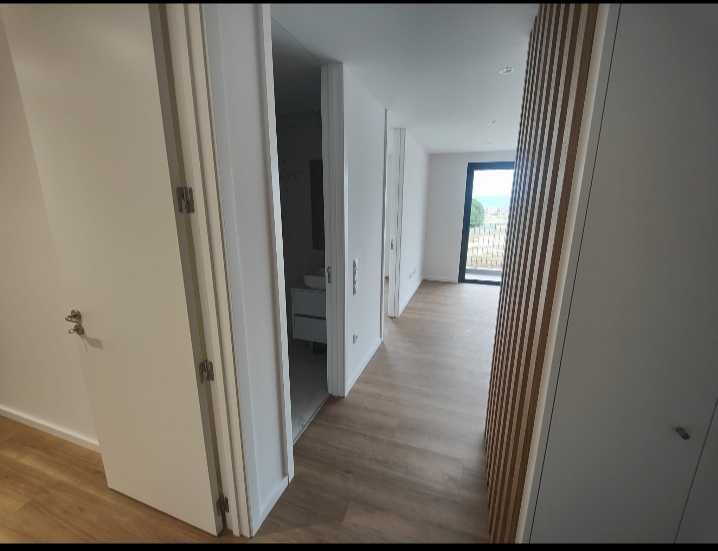 Alugo Apartamento vila nova de Gaia