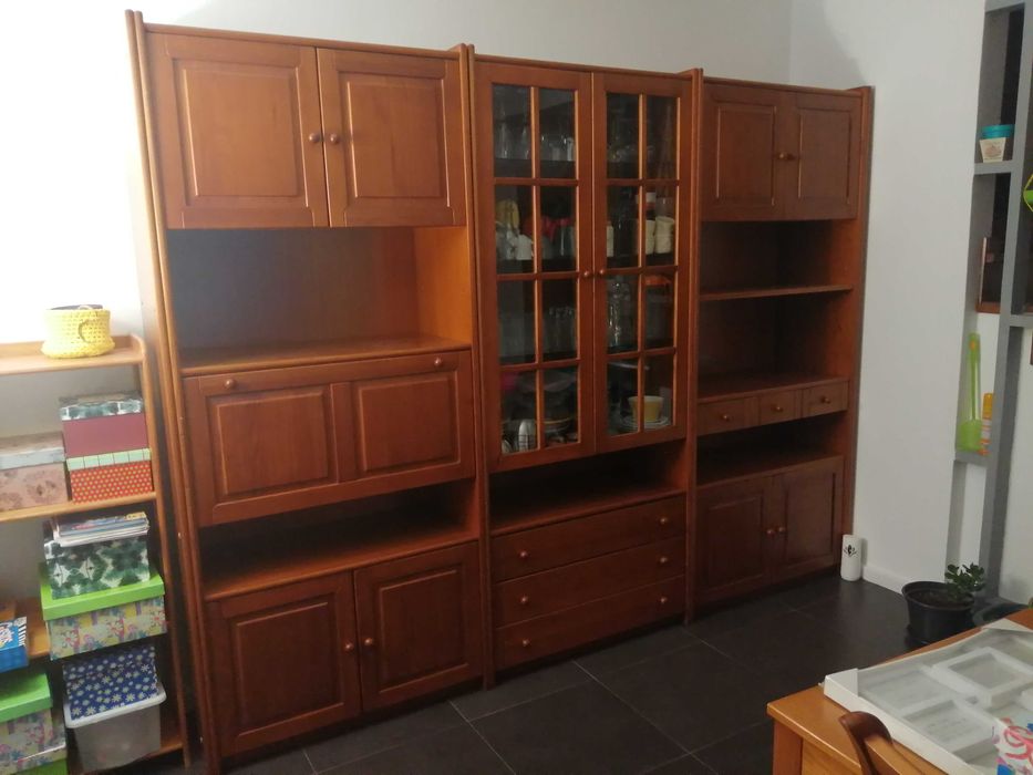 Móvel de Sala composto por três módulos