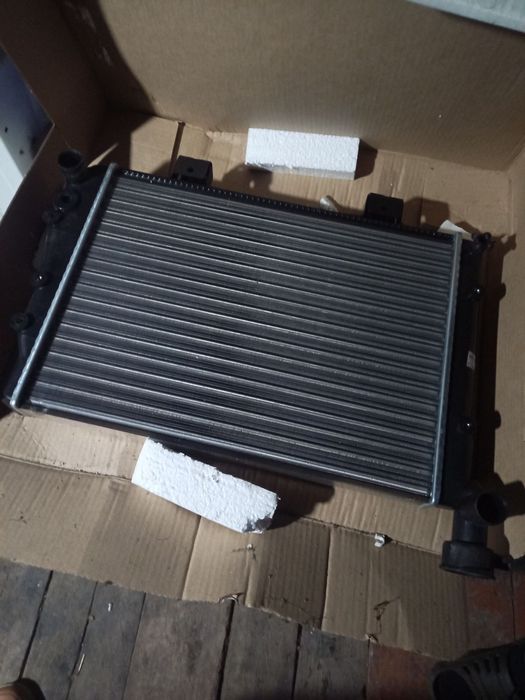Продам радіатор на Ваз 04,05 07.