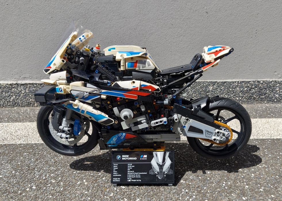 Lego BMW M 1000 RR  e Yamaha MT-10 (Originais)