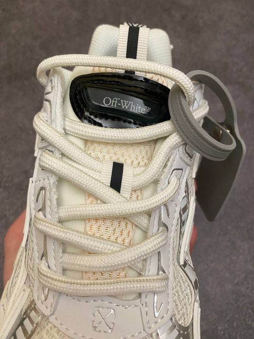 Off White Be Right Back White