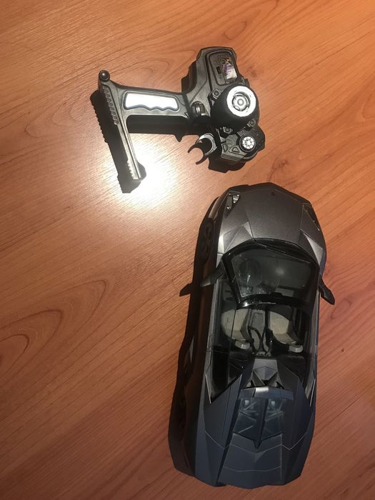 Carros telecomandados marca Niko e Ninco