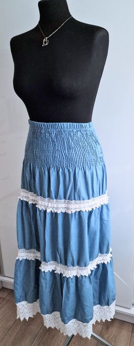 Spódnica jeans z koronką.