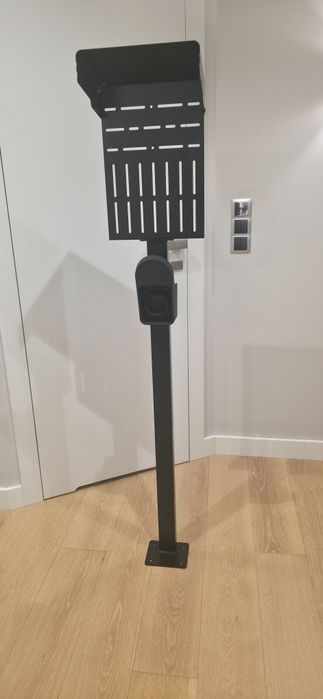 Słupek montażowy pod wallbox Maclean MCE456