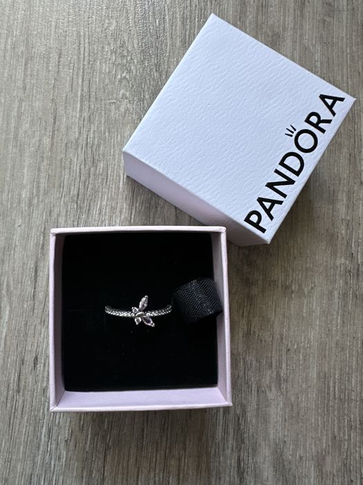 Каблучка Pandora