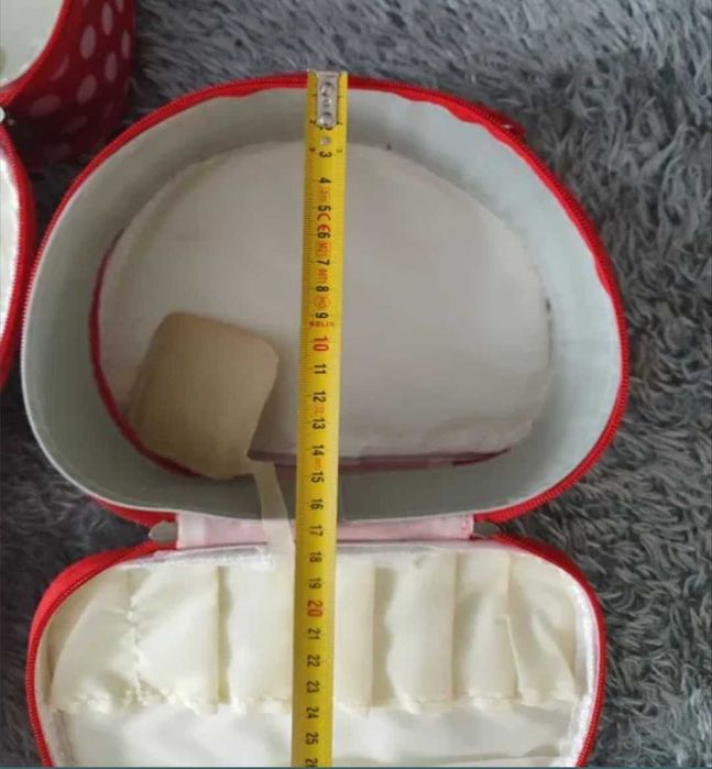 3 sztuki kosmetyczka kuferek czerwone w grochy