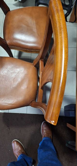 cadeiras de sala em madeira maciça e ótimo estado