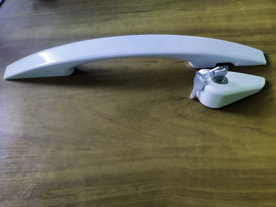 Ручка з замком на морозильний лар камеру з глухою кришкою