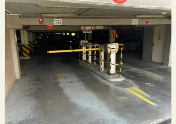 Parking zadaszony / centrum Jeleniej Góry / ul. Pijarska - Widok 3