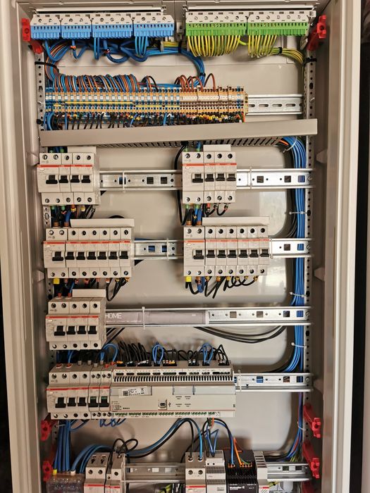 Eletricista Qualificado