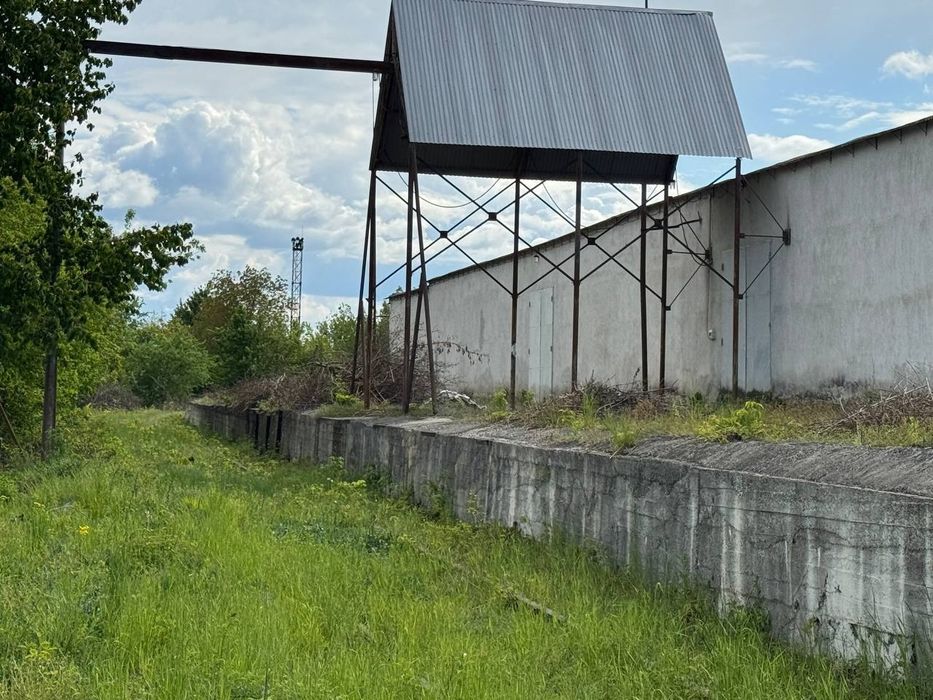 Продаються виробничо складські приміщення 4965 м²