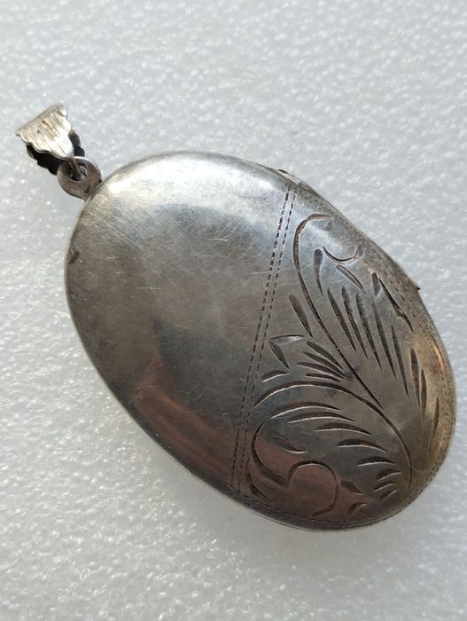 Кулон серебряный.