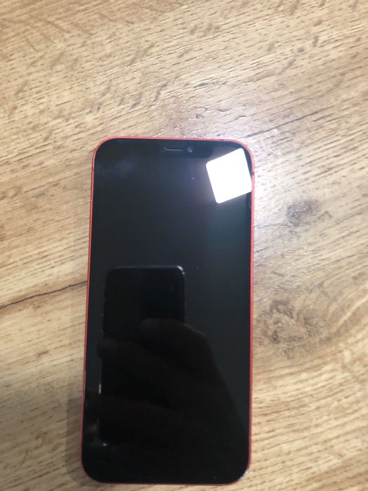 Iphone 12 vermelho