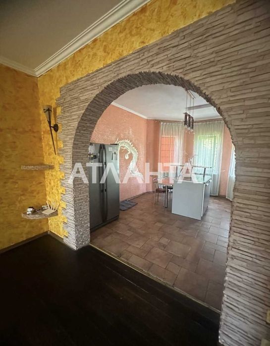 Будинок біля моря