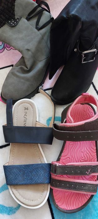 Botas e sandalias