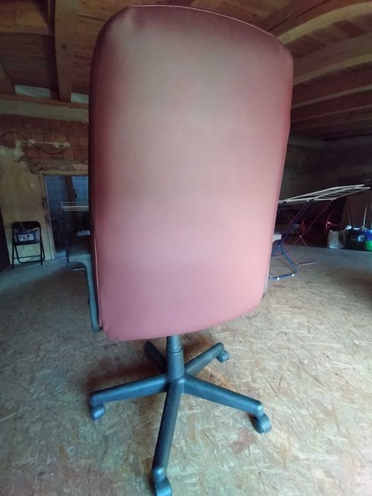 fotel obrotowy skóra naturalna