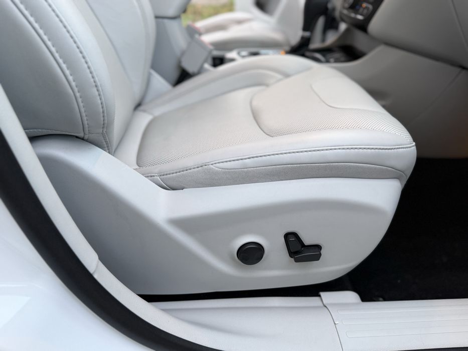 JEEP CHEROKEE 2022 р. 3.2