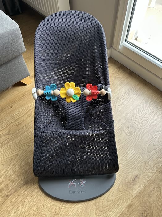 Bujak  leżak BabyBjörn / Mesh / Navy Blue / Stan bdb / Gratis zabawka