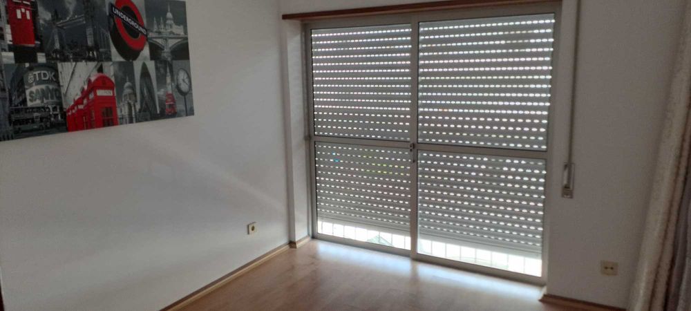 Arrendamento de 3 quartos para estudantes em Coimbra