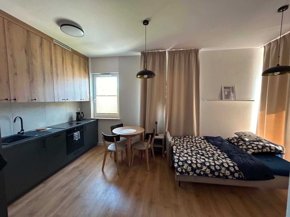 Nowoczesna kawalerka 27 m² | Balkon | Metro 10 min | LETT Markowska | Pierwszy najemca | 3400 zł + media |Pełne wyposażenie | Gotowa do zamieszkania
