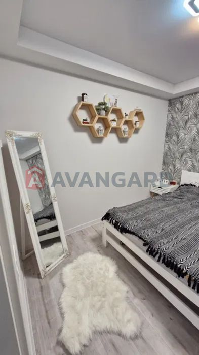 Продам трикімнатну квартиру Козача 39