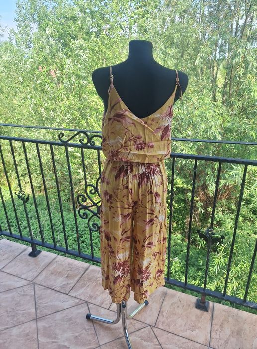 Kombinezon damski marka New Look rozmiar M 38