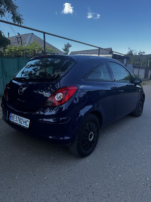 Продам Opel Corsa 2009 год 1л Бензин Механика-5ст