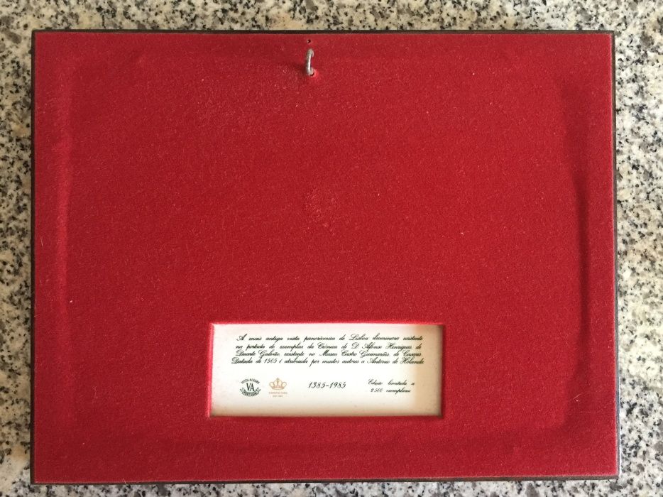 Duas gravuras em porcelana Vista Alegre - edição limitada