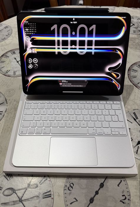Magic Keyboard iPad Pro 13