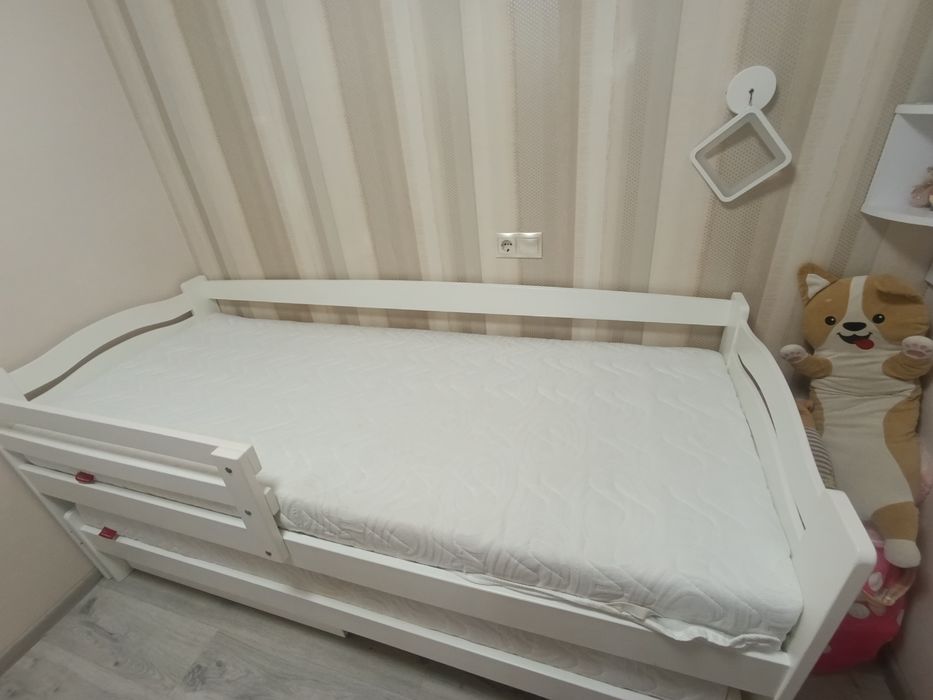 Продам дитяче ліжко двухярусне викатне, торг