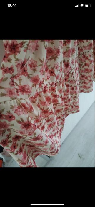 Maxi sukienka w kwiaty L