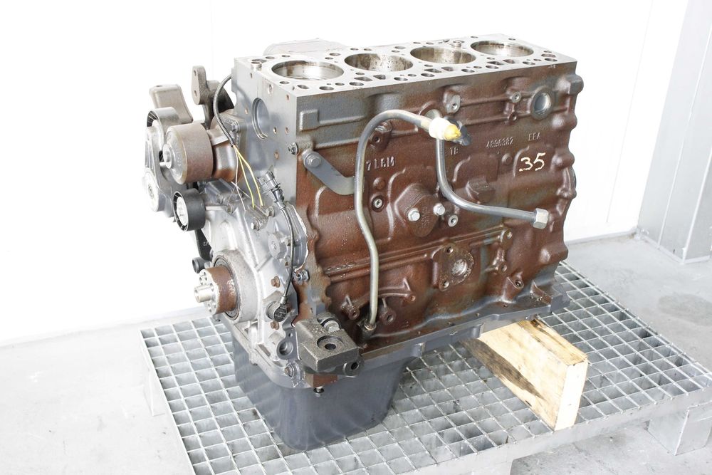 Blok wał tłoki Daf FPT 489638 Iveco New Holland Cat Fiat Case 3.9 nef