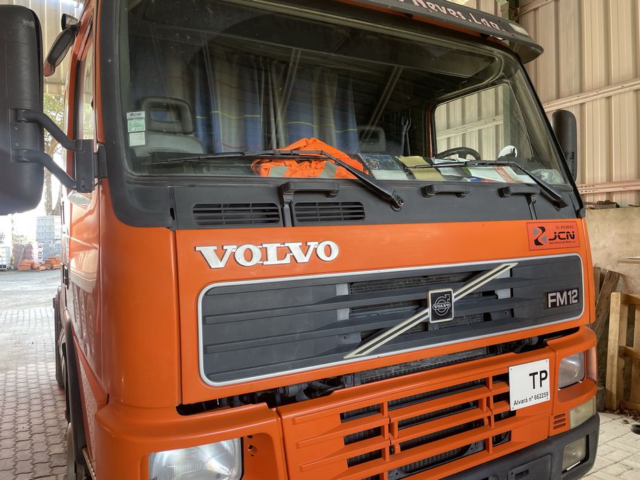 Trator Volvo FM 420