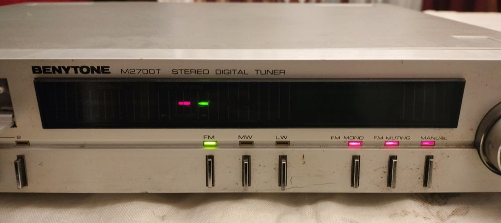 Tuner cyfrowy Benytone