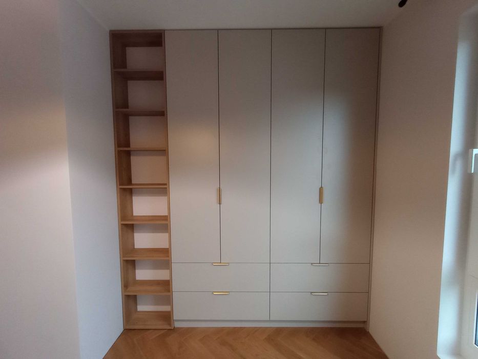Szafy i zabudowy na wymiar. Meble do wnęki, pod schodami.