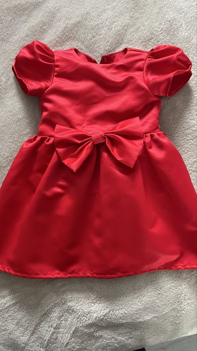 Гарне плаття для дівчинки на 1 рік