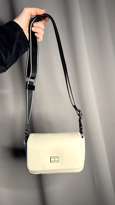 сумочка Tommy Jeans