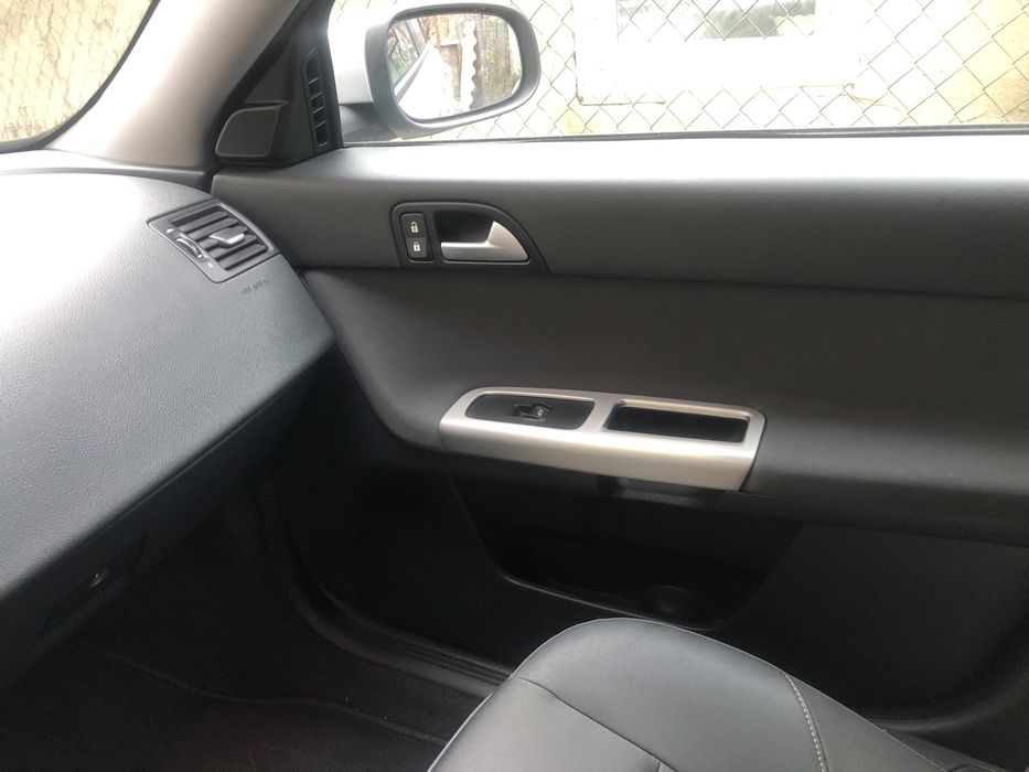 Вольво V50, автомат Aisin, 2.0 D, R- Design, cвiжопригнане