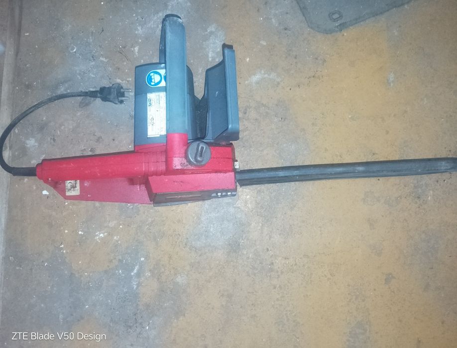 Продам електропилку