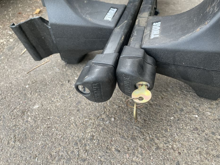 Bagażnik dachowy THULE – belki 135 cm – system na krawędź dachu