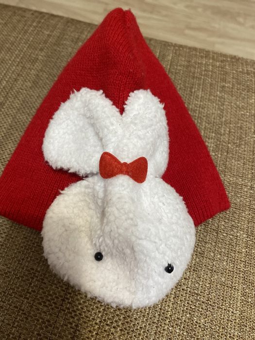 Продам шапочку с зайками